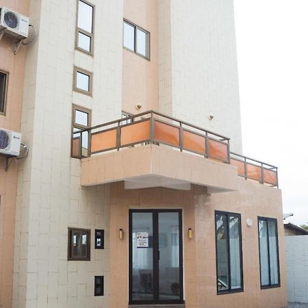 Hôtel Marbella Lomé Extérieur photo
