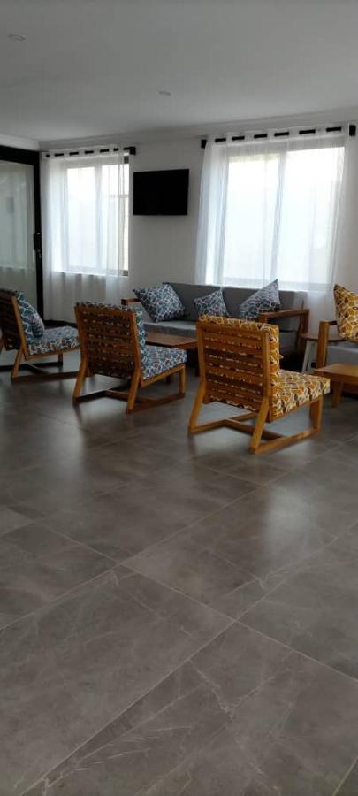 Hôtel Marbella Lomé Extérieur photo