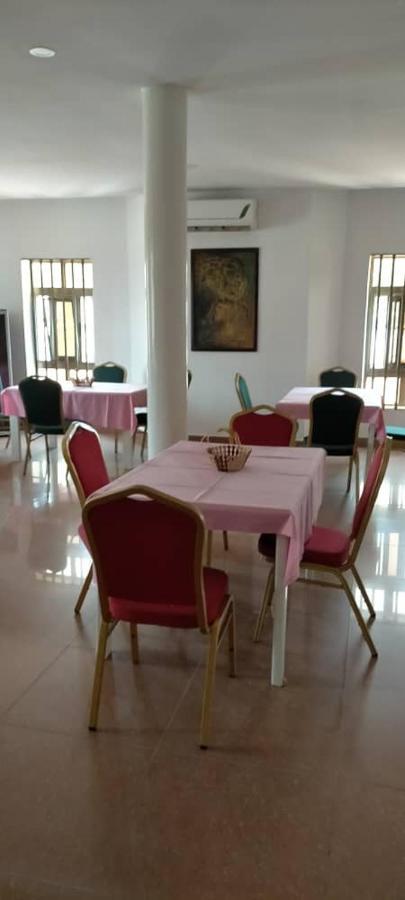 Hôtel Marbella Lomé Extérieur photo
